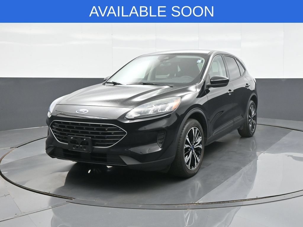 Used 2022 Ford Escape SE w/ SE Sport Appearance Package AWD/4WD image 3