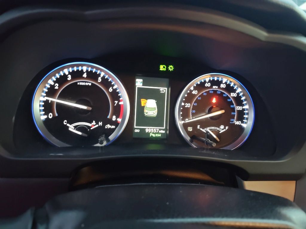 Used 2018 Toyota Highlander Limited AWD/4WD image 9