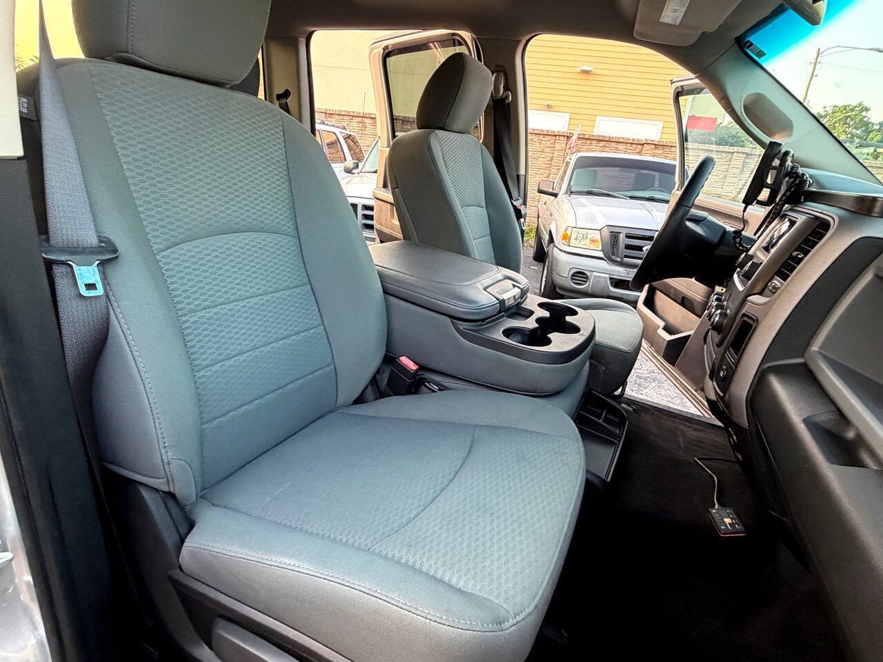Used 2016 RAM 1500 Tradesman w/ Popular Equipment Group AWD/4WD image 29