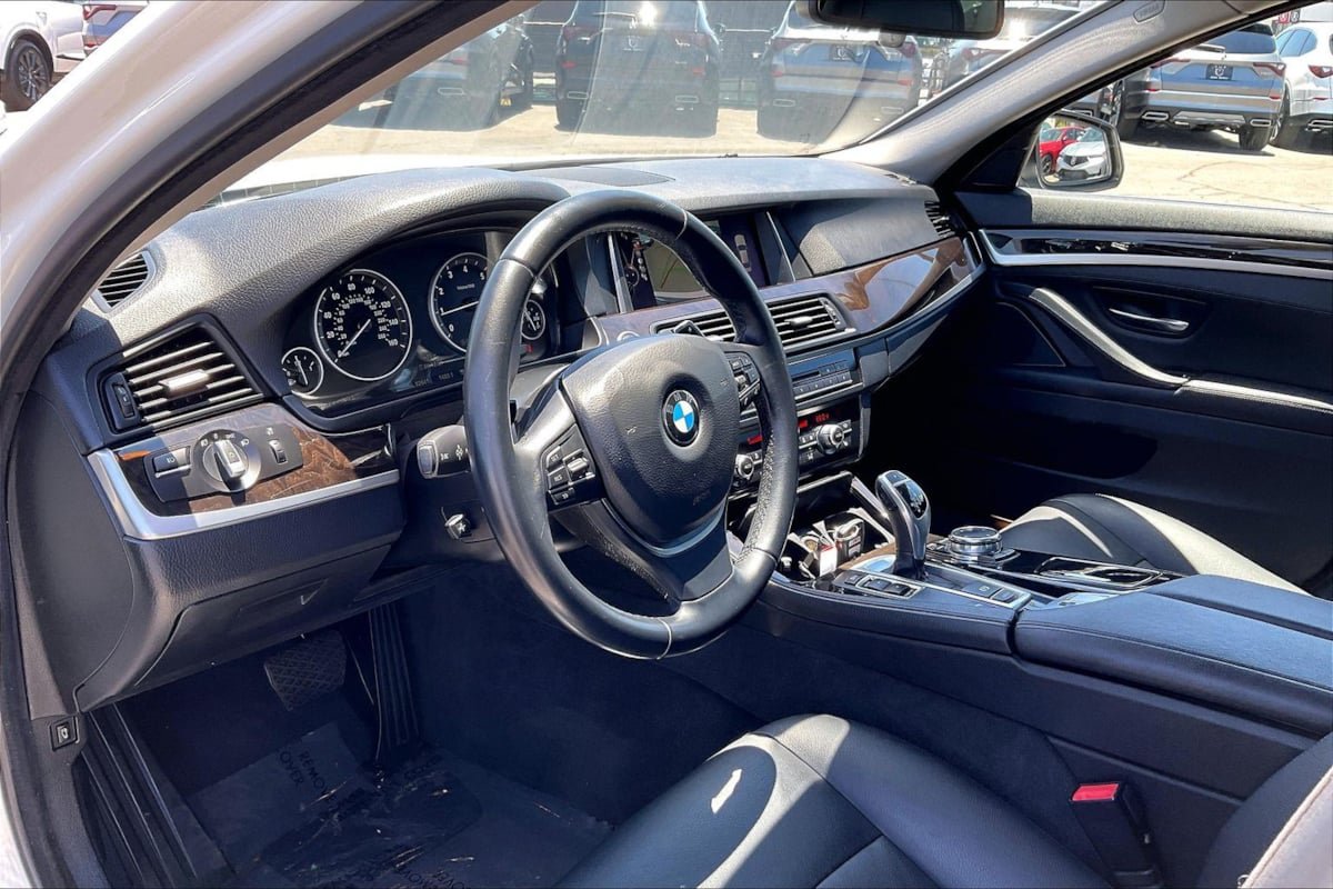Used 2016 BMW 528i Sedan RWD image 11
