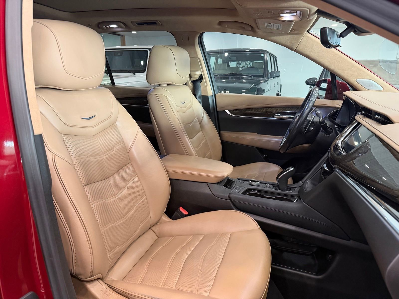 Used 2020 Cadillac XT6 Sport w/ Platinum Package AWD/4WD image 13