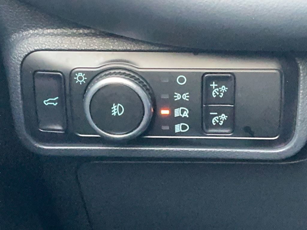 Used 2025 Ford Explorer ST-Line image 31