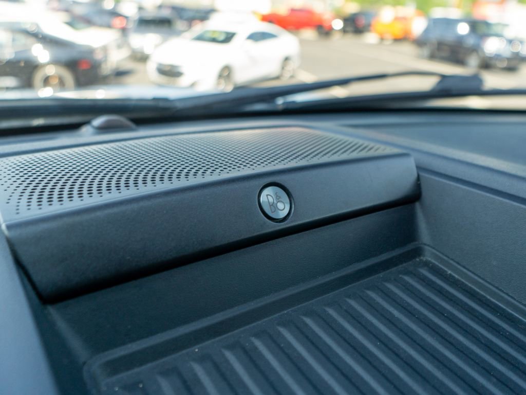 Used 2021 Ford F250 Lariat w/ Chrome Package image 32