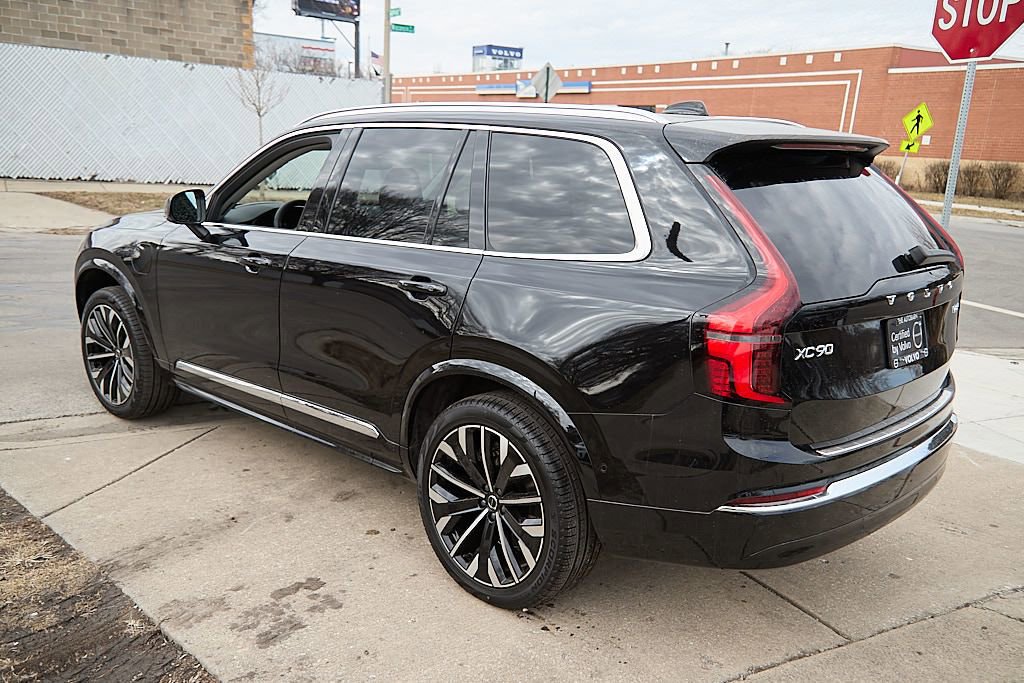 New 2026 Volvo XC90 T8 Ultra w/ Protection Package AWD/4WD image 7