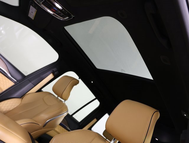 Used 2023 Jeep Grand Cherokee Summit w/ Luxury Tech Group V image 14