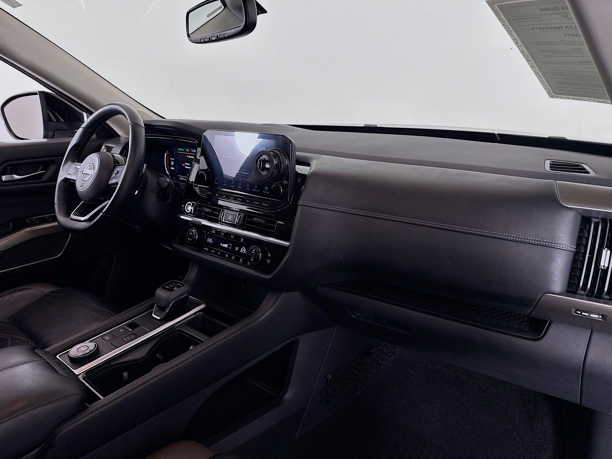 Used 2022 Nissan Pathfinder Platinum w/ Cargo Package image 29