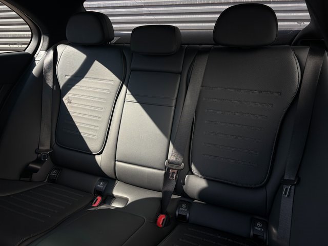 Used 2024 Mercedes-Benz C 300 Sedan image 25