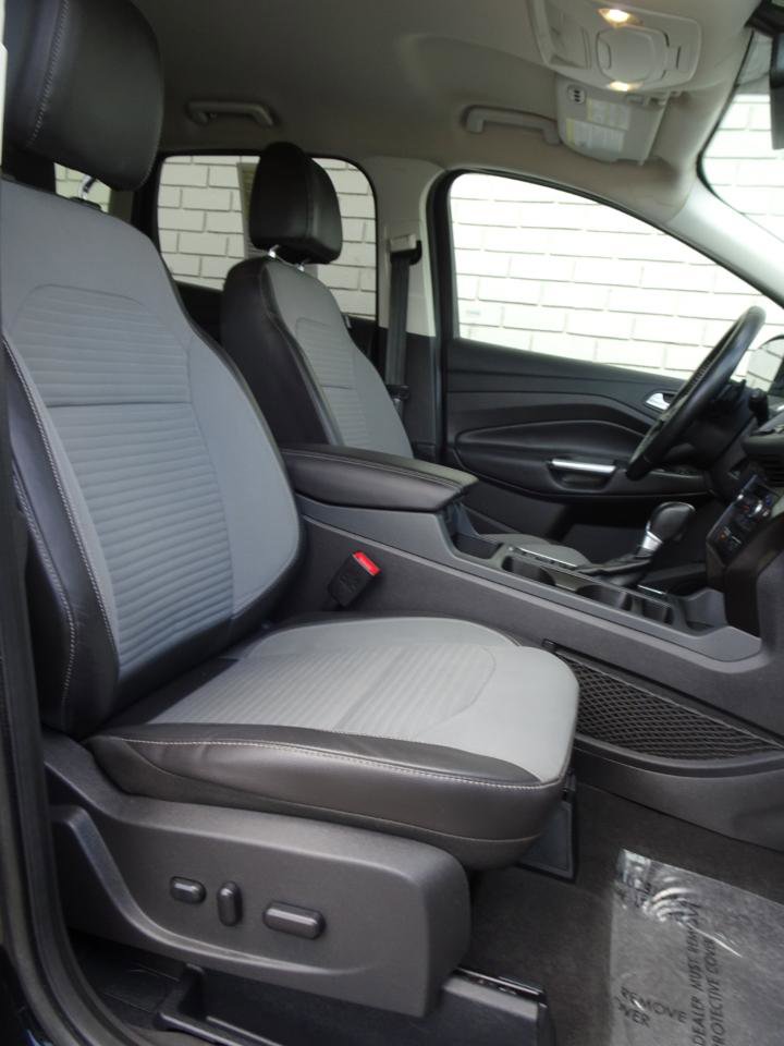 Used 2017 Ford Escape Titanium AWD/4WD image 15