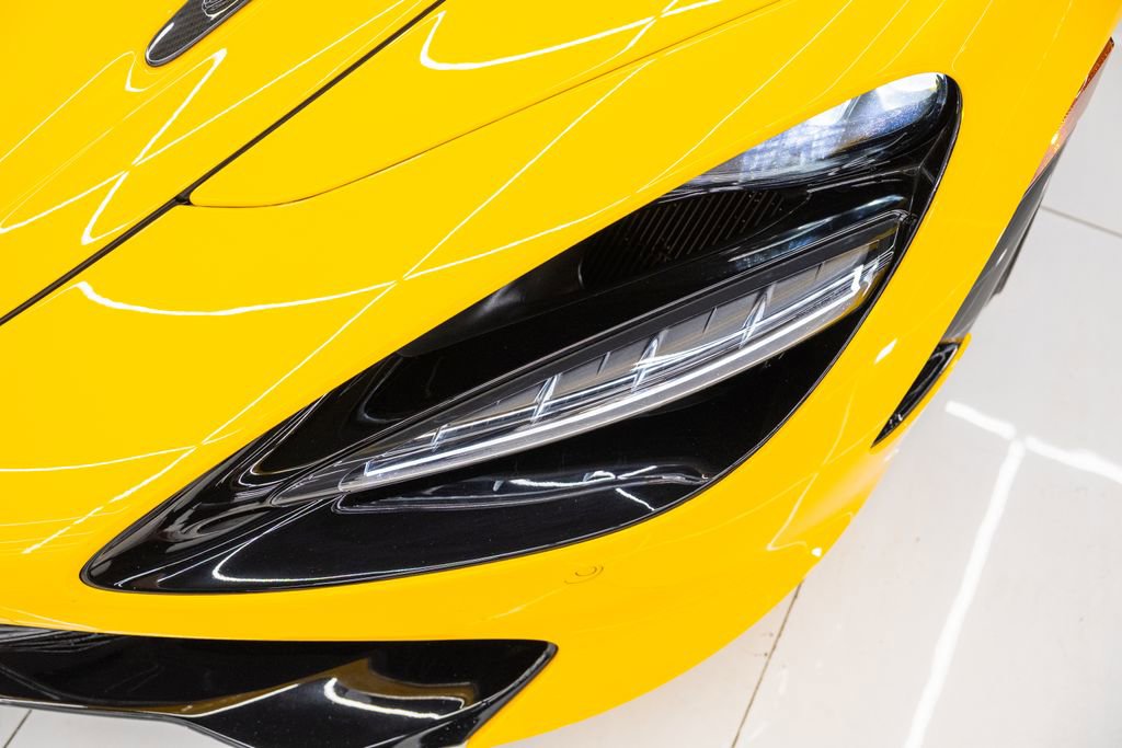 Used 2023 McLaren 720S Luxury image 27