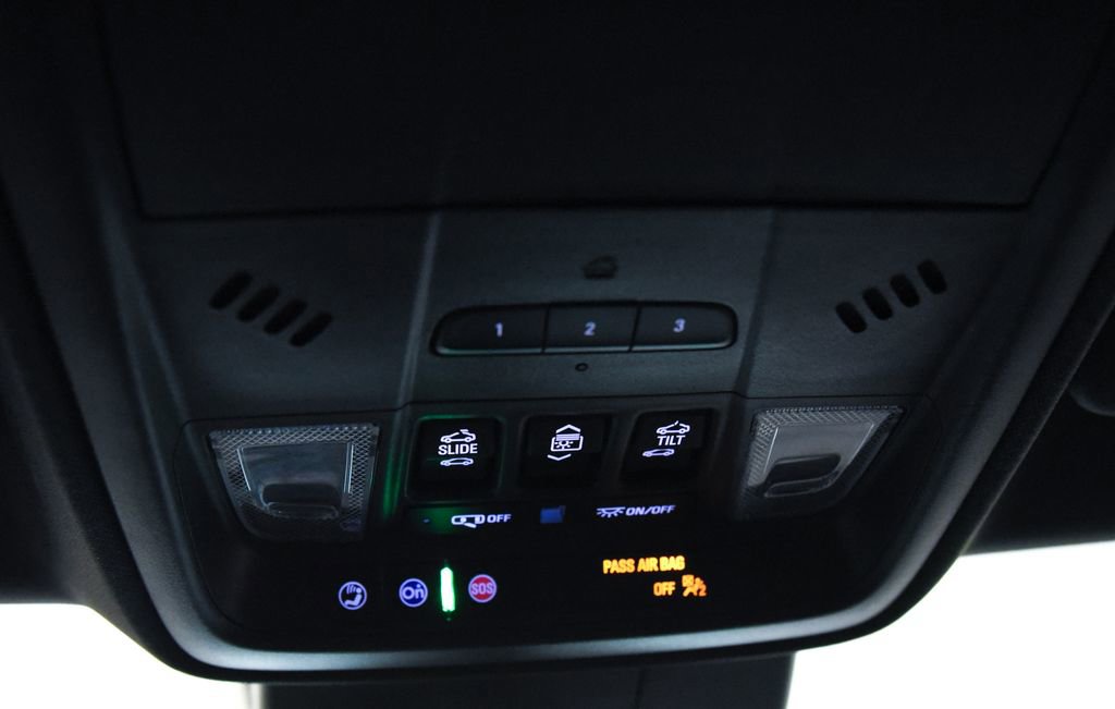 Used 2024 Cadillac XT4 Sport w/ Technology Package image 28