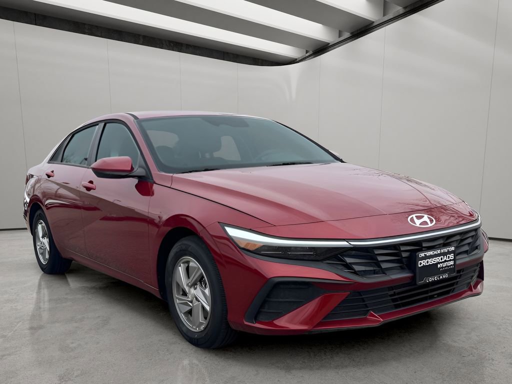 Used 2025 Hyundai Elantra SE image 7