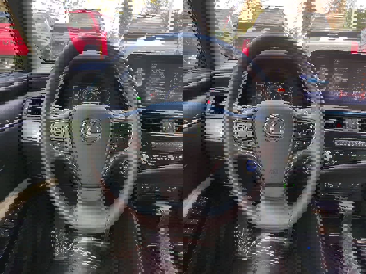 Used 2022 Lexus ES 300h w/ Premium Package image 15