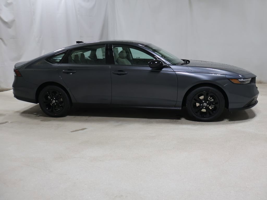 New 2025 Honda Accord SE image 7