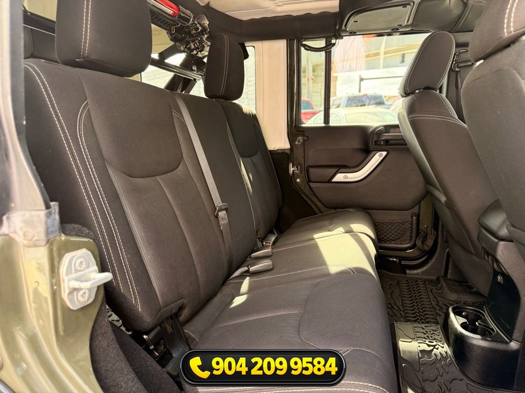Used 2015 Jeep Wrangler Unlimited Rubicon w/ Dual Top Group AWD/4WD image 29