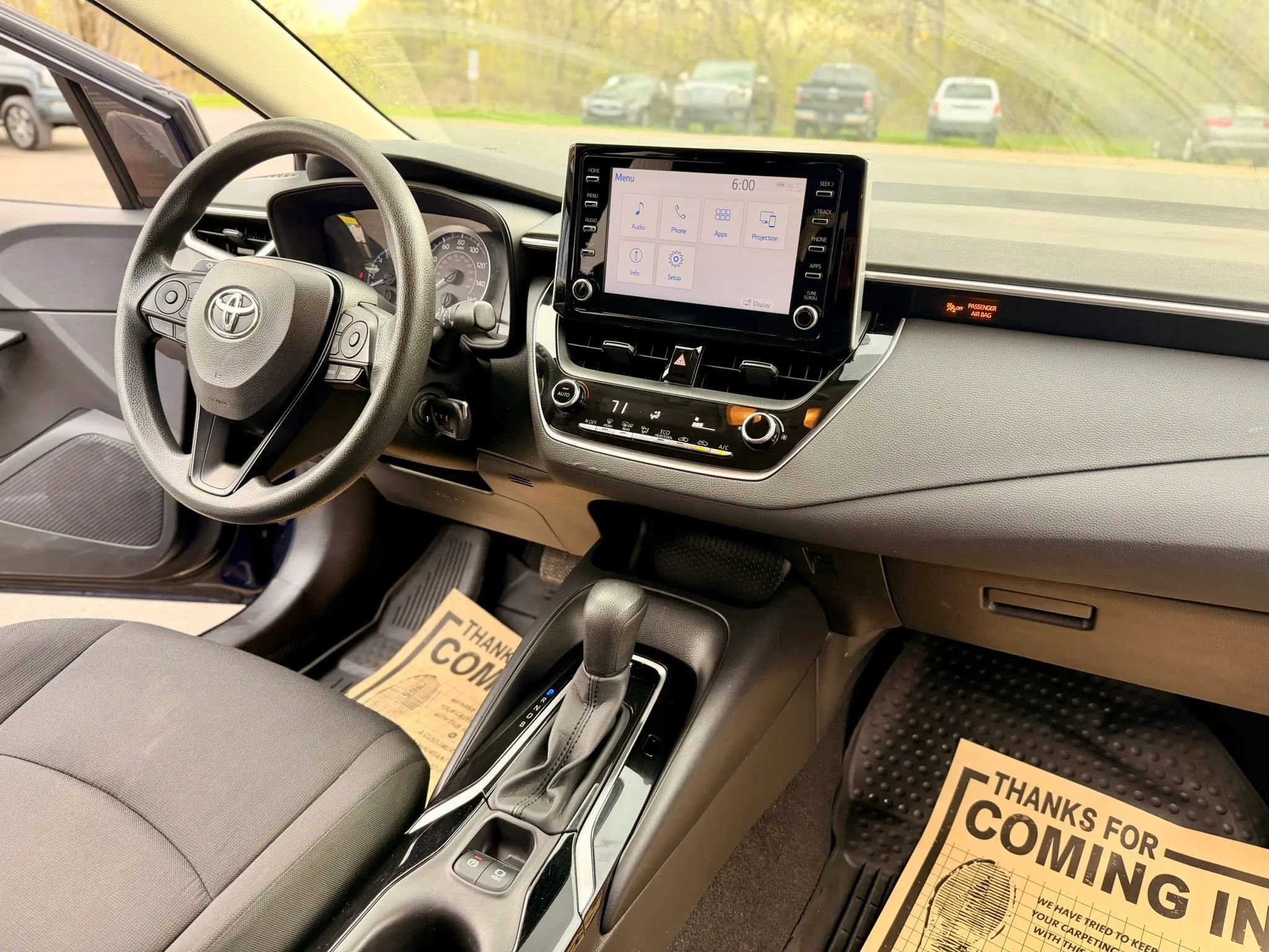 Used 2020 Toyota Corolla LE FWD image 31