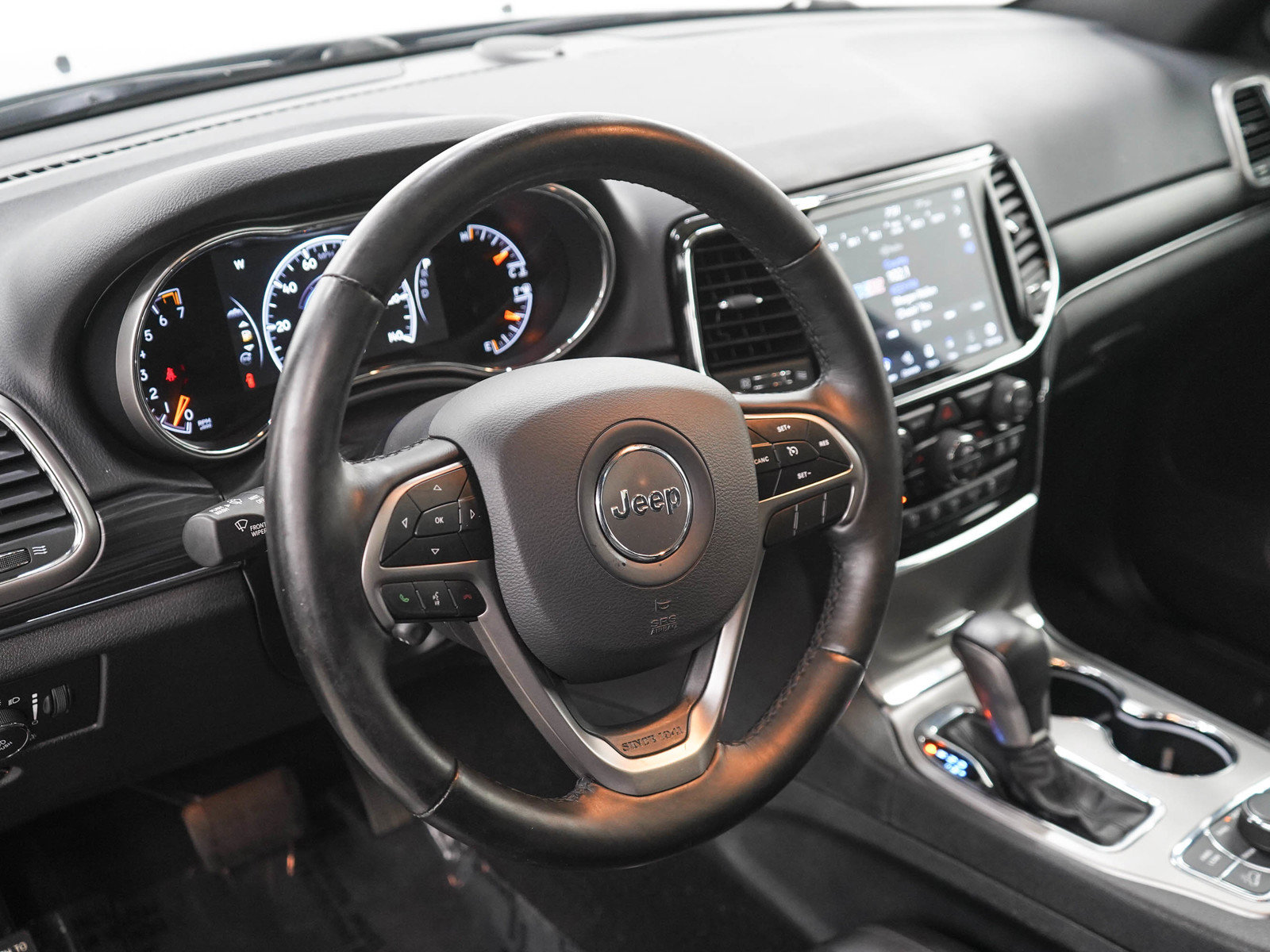 Used 2020 Jeep Grand Cherokee Limited w/ Luxury Group II AWD/4WD image 21