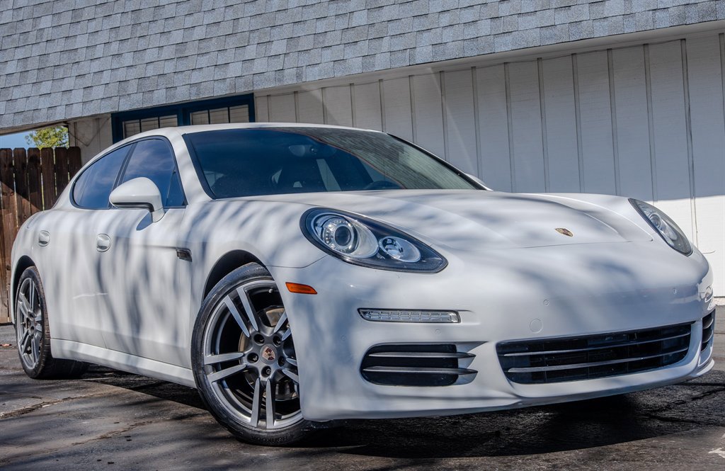 Used 2014 Porsche Panamera 4 image 6
