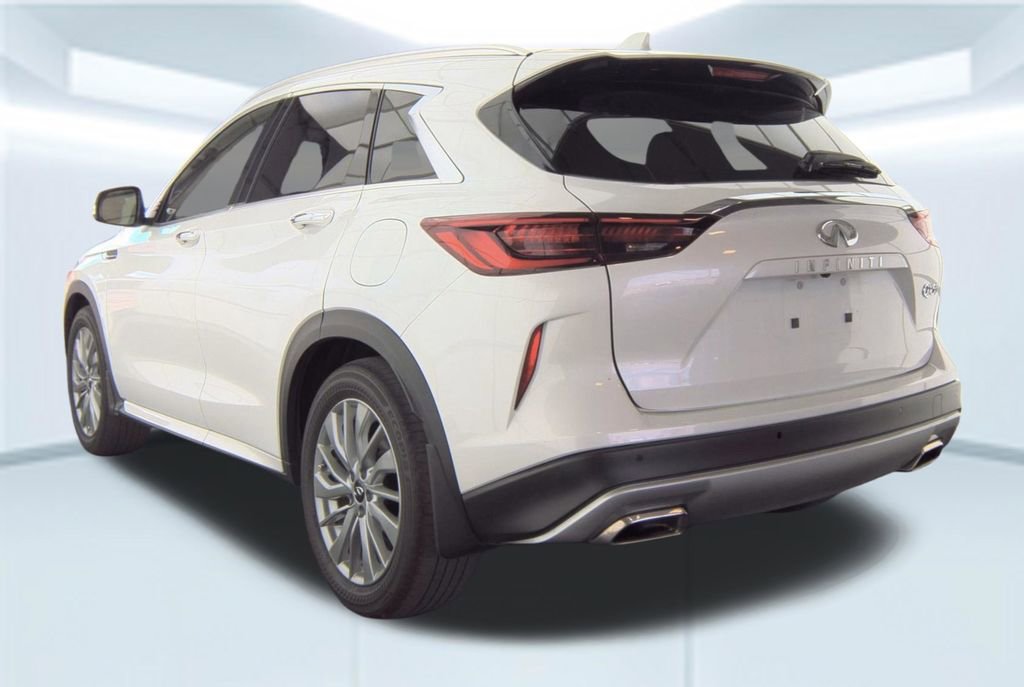 Used 2023 INFINITI QX50 Luxe FWD image 4