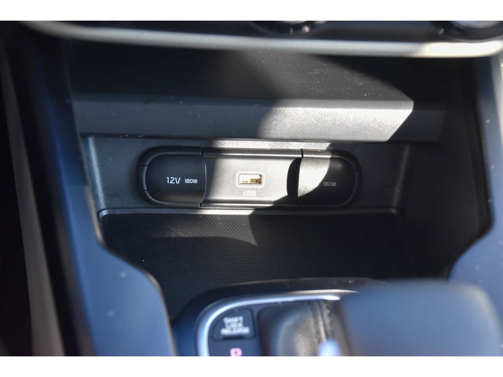 Used 2020 Kia Soul LX image 28