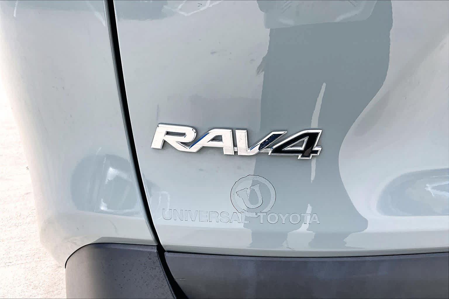 Used 2019 Toyota RAV4 XLE FWD image 10