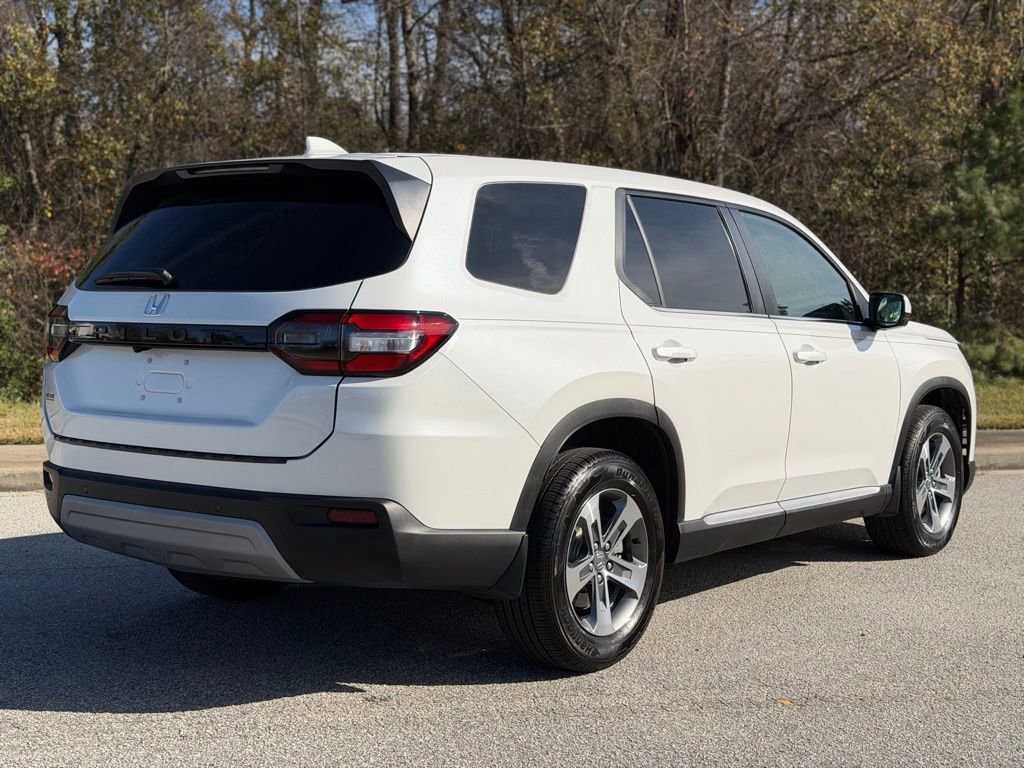 Used 2025 Honda Pilot EX-L image 6