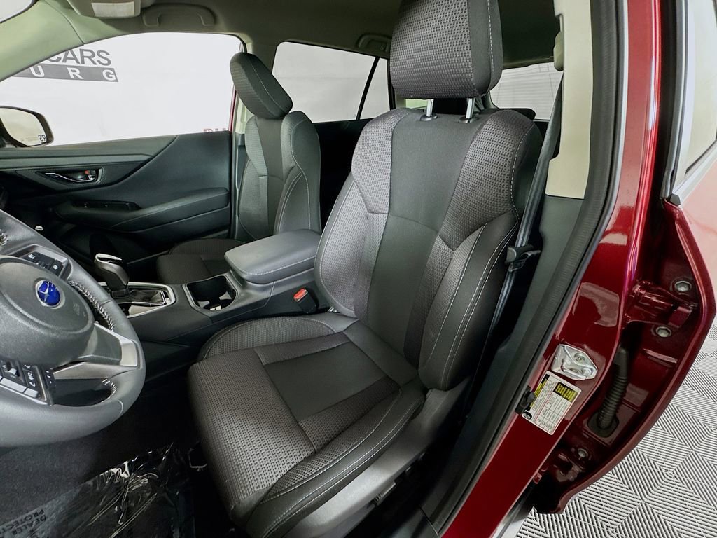 Used 2025 Subaru Outback Premium image 21