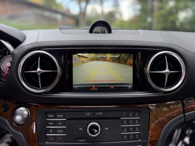 Used 2017 Mercedes-Benz SL 550 image 31