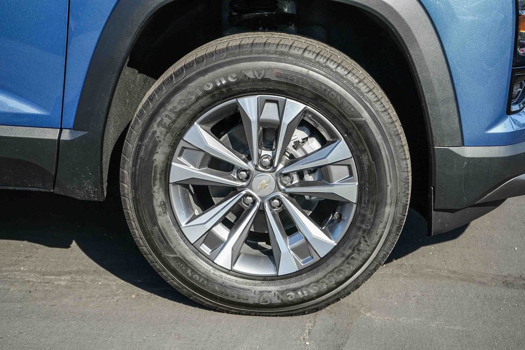 New 2026 Chevrolet Equinox LT w/ Convenience Package II FWD image 11