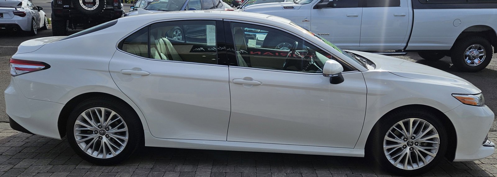 Used 2018 Toyota Camry XLE w/ Audio Package image 4