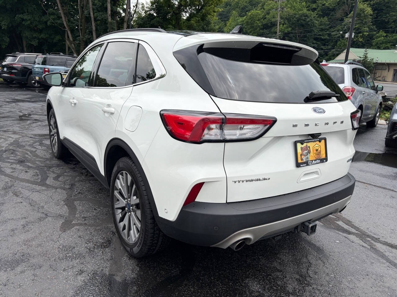 Used 2020 Ford Escape Titanium AWD/4WD image 9