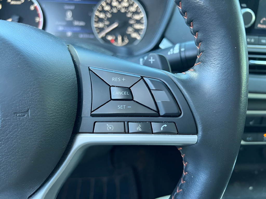 Used 2022 Nissan Altima 2.0 SR FWD image 26