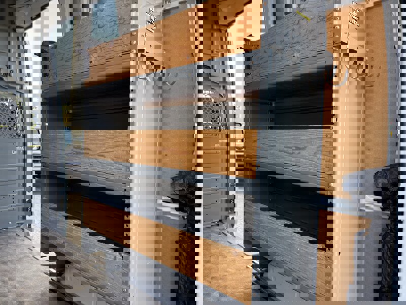 Used 2018 Nissan NV 2500 SV image 30