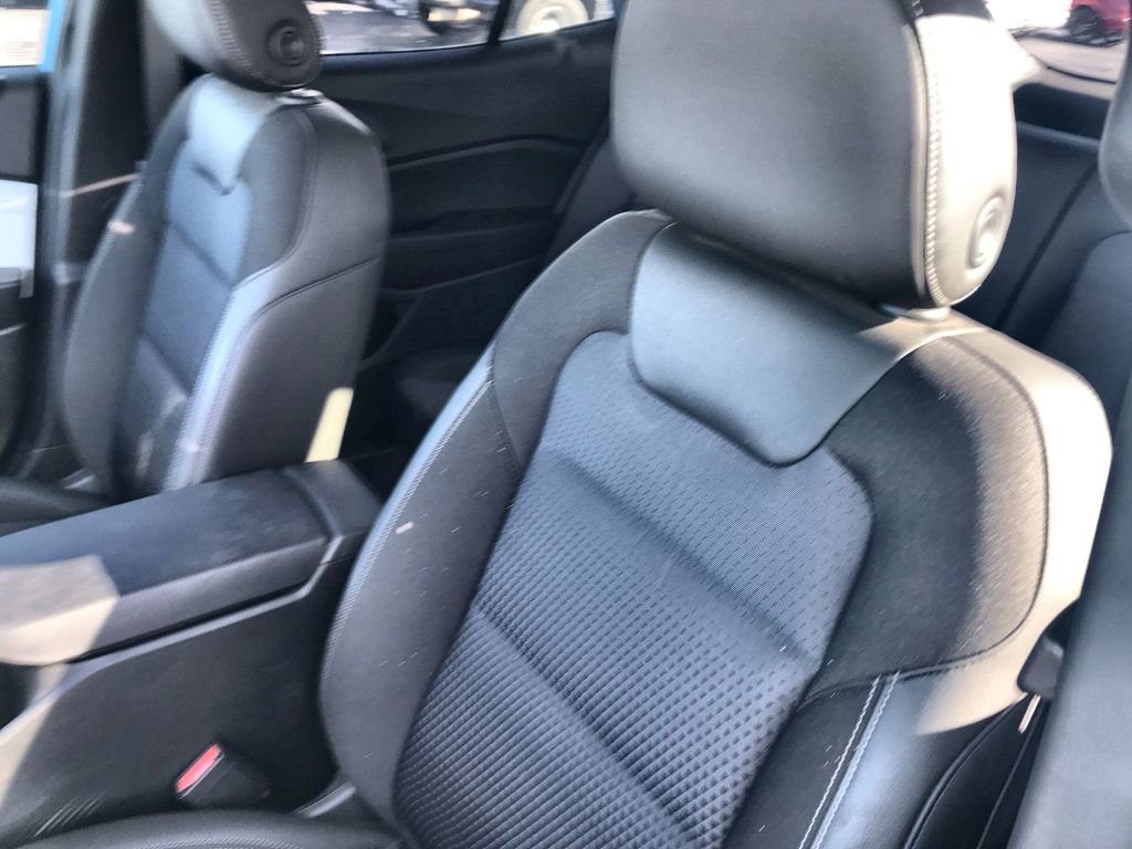 Used 2025 Chevrolet Trax LT image 11