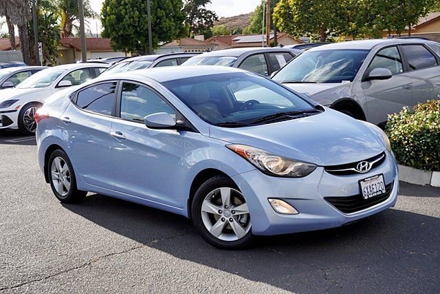 Used 2013 Hyundai Elantra GLS w/ Preferred Pkg FWD image 3