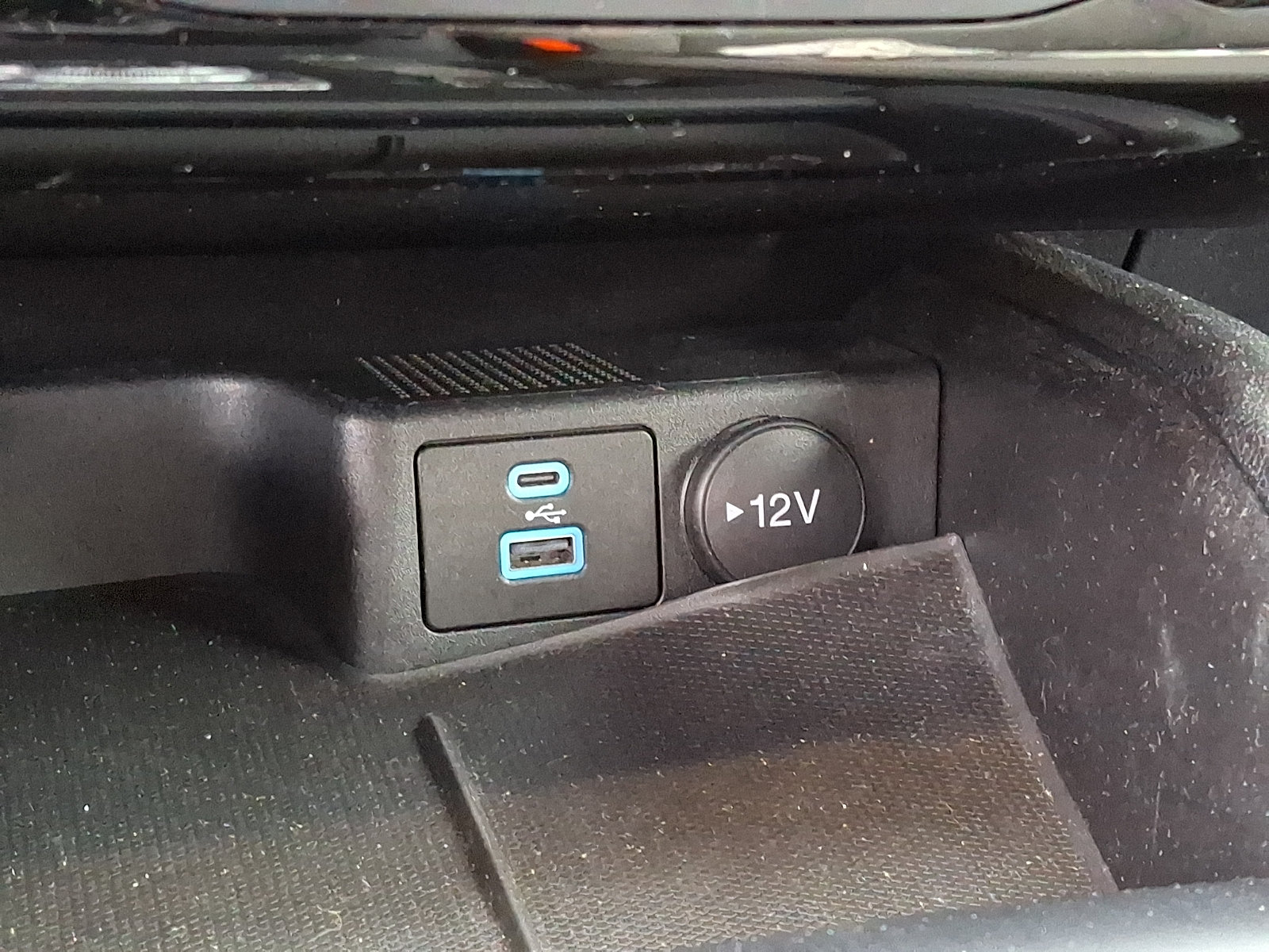 Certified 2022 Ford Escape SE AWD/4WD image 17