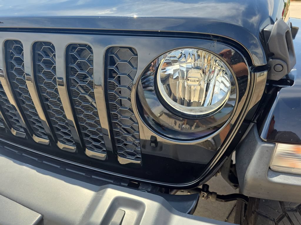 Used 2021 Jeep Gladiator Sport AWD/4WD image 32