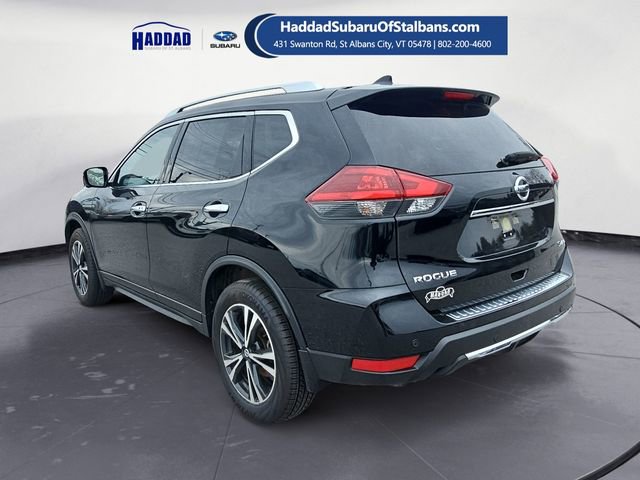 Used 2019 Nissan Rogue SV w/ Sun & Sound Touring Package image 3