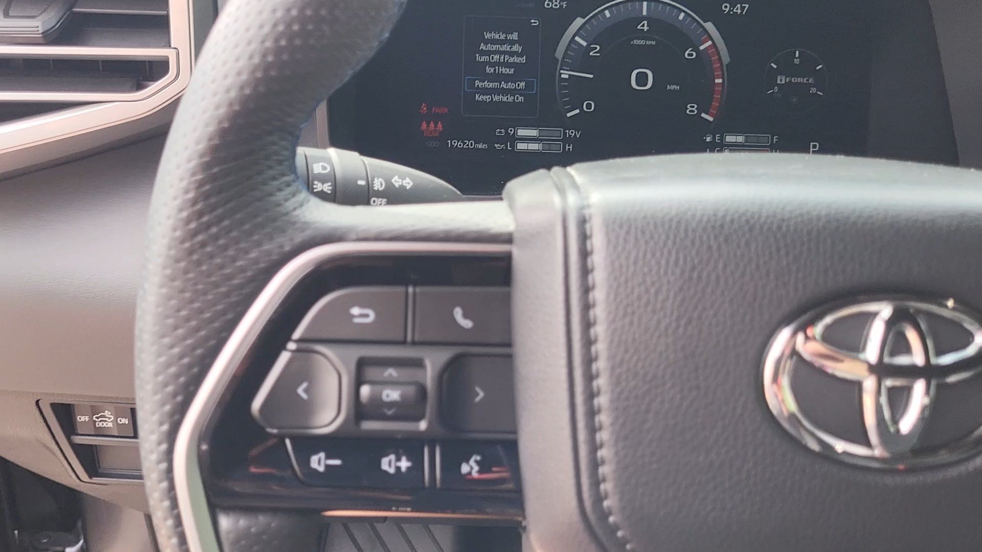 Used 2025 Toyota Tundra Platinum AWD/4WD image 15