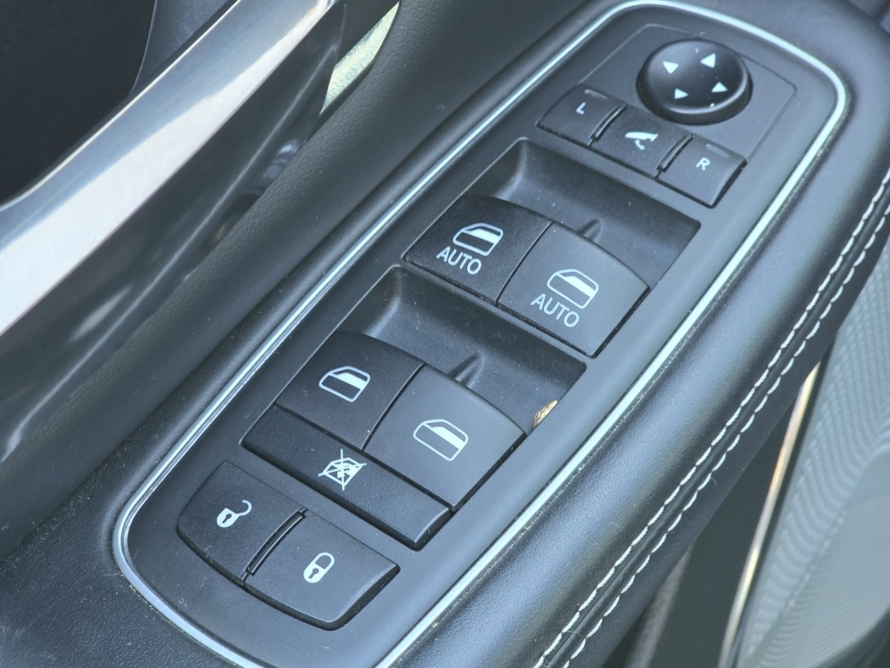 Used 2021 RAM 1500 Limited image 30