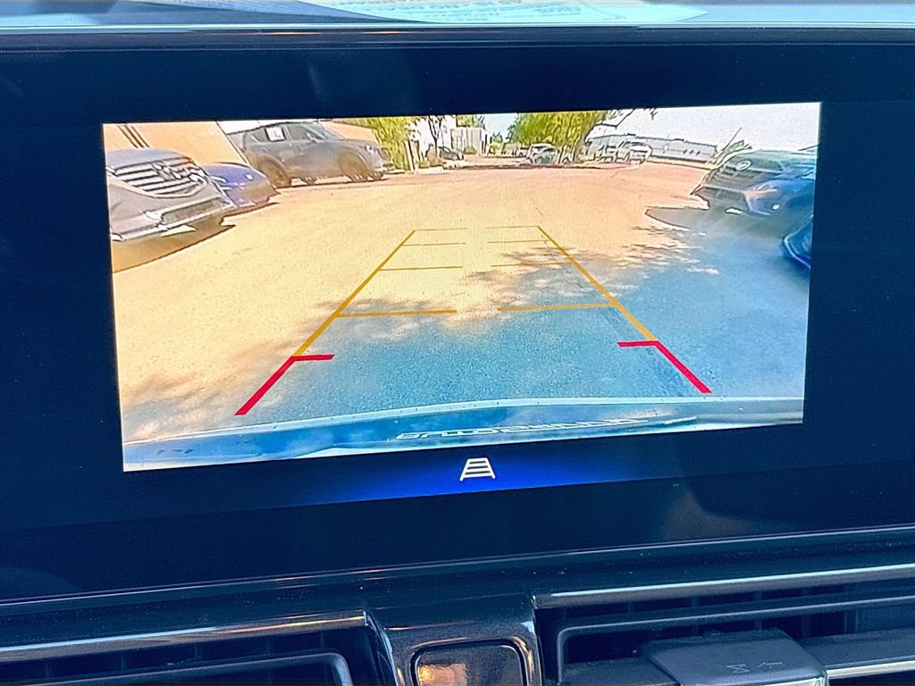Used 2025 Chevrolet TrailBlazer LT AWD/4WD image 13