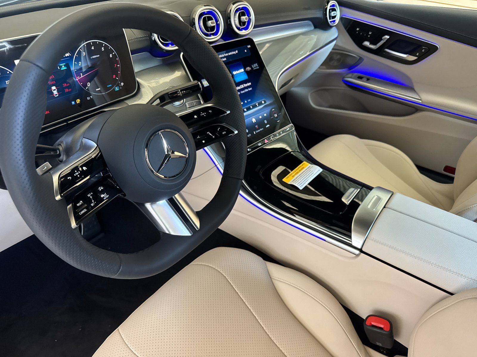 New 2027 Mercedes-Benz CLE 300 4MATIC Coupe image 10