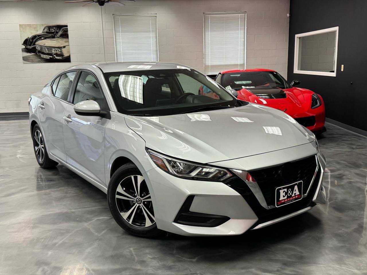 Used 2022 Nissan Sentra SV image 2