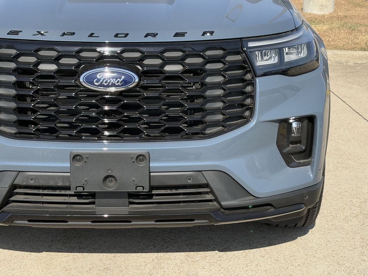 New 2025 Ford Explorer ST-Line w/ Premium Package AWD/4WD image 9