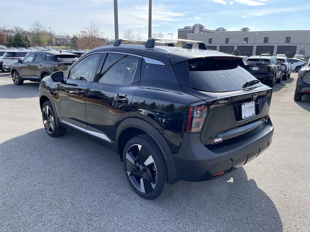 New 2026 Nissan Kicks SR w/ Cold Weather Package FWD image 5