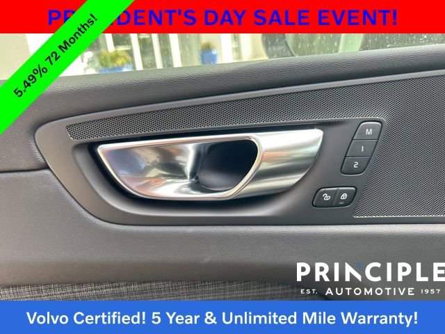 Certified 2025 Volvo XC60 T8 Core image 25