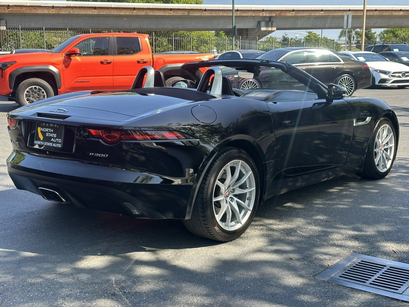 Used 2019 Jaguar F-TYPE Convertible image 8