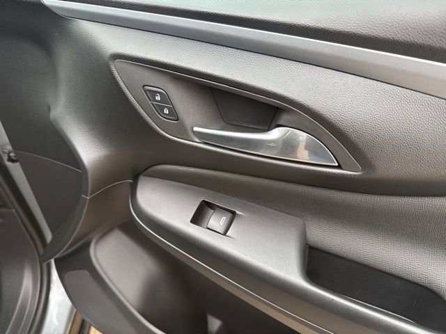 Used 2025 Buick Envista Preferred image 45