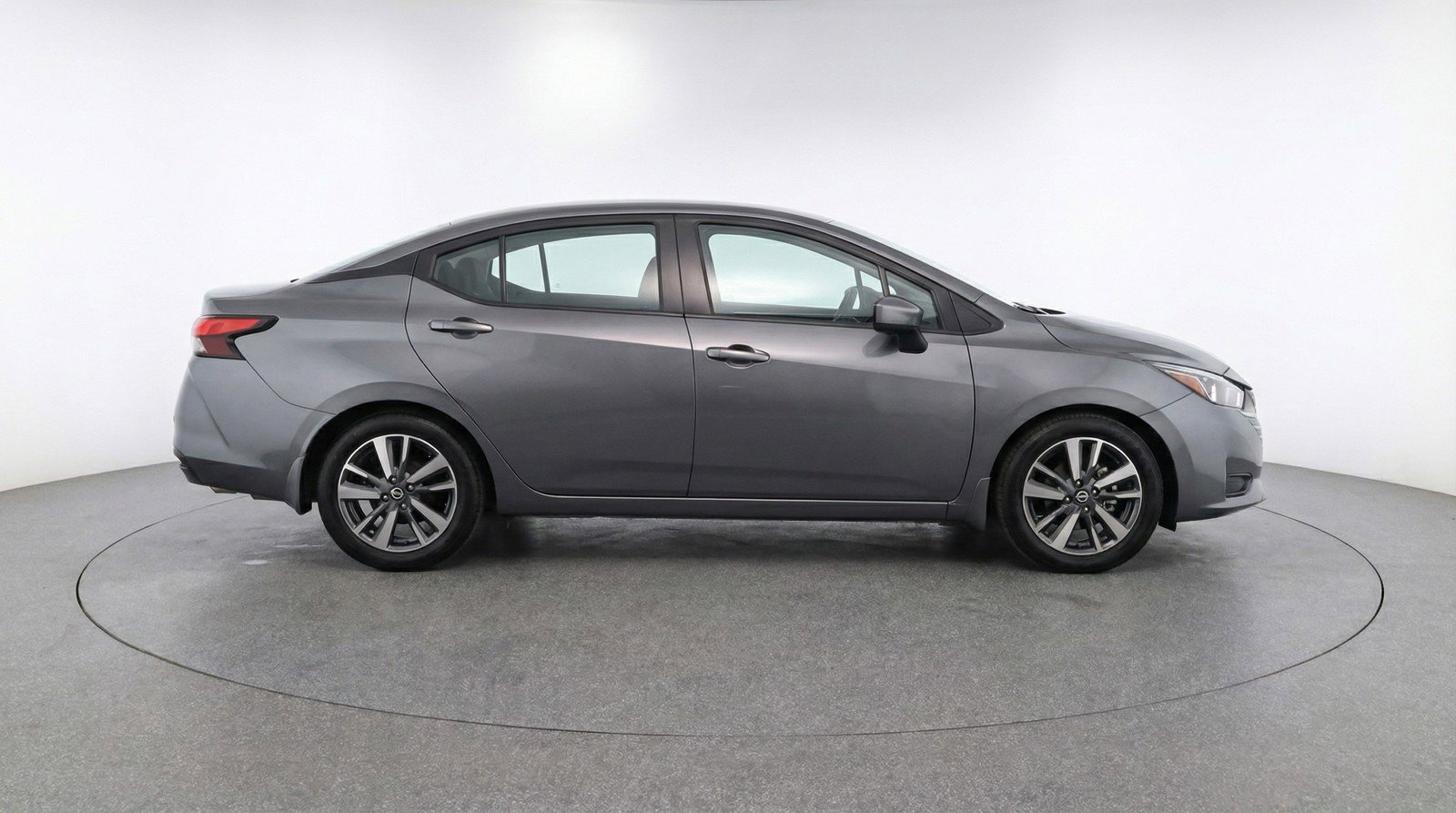 Used 2025 Nissan Versa SV image 11