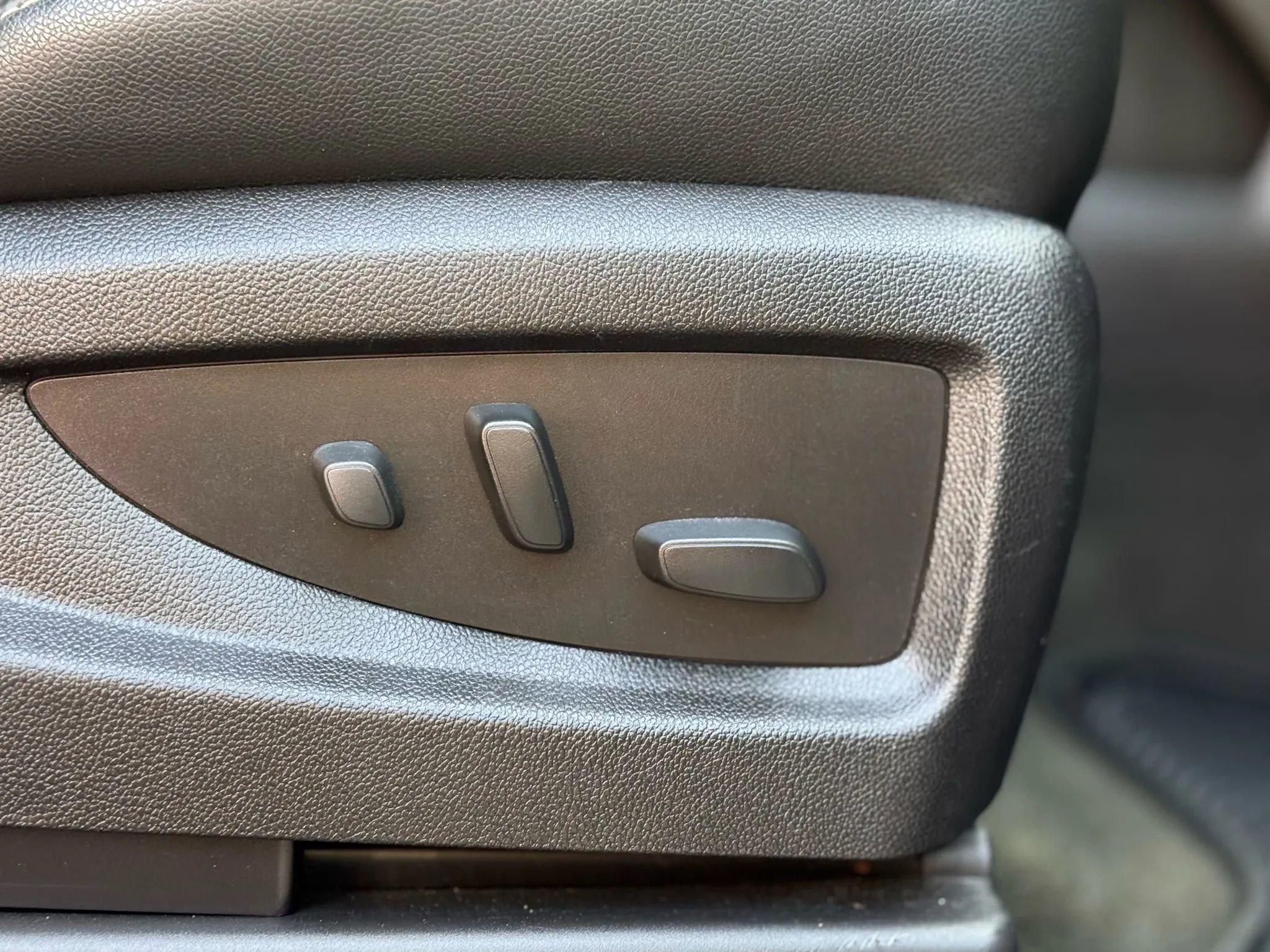 Used 2017 Chevrolet Silverado 1500 LTZ w/ Sport Package image 45