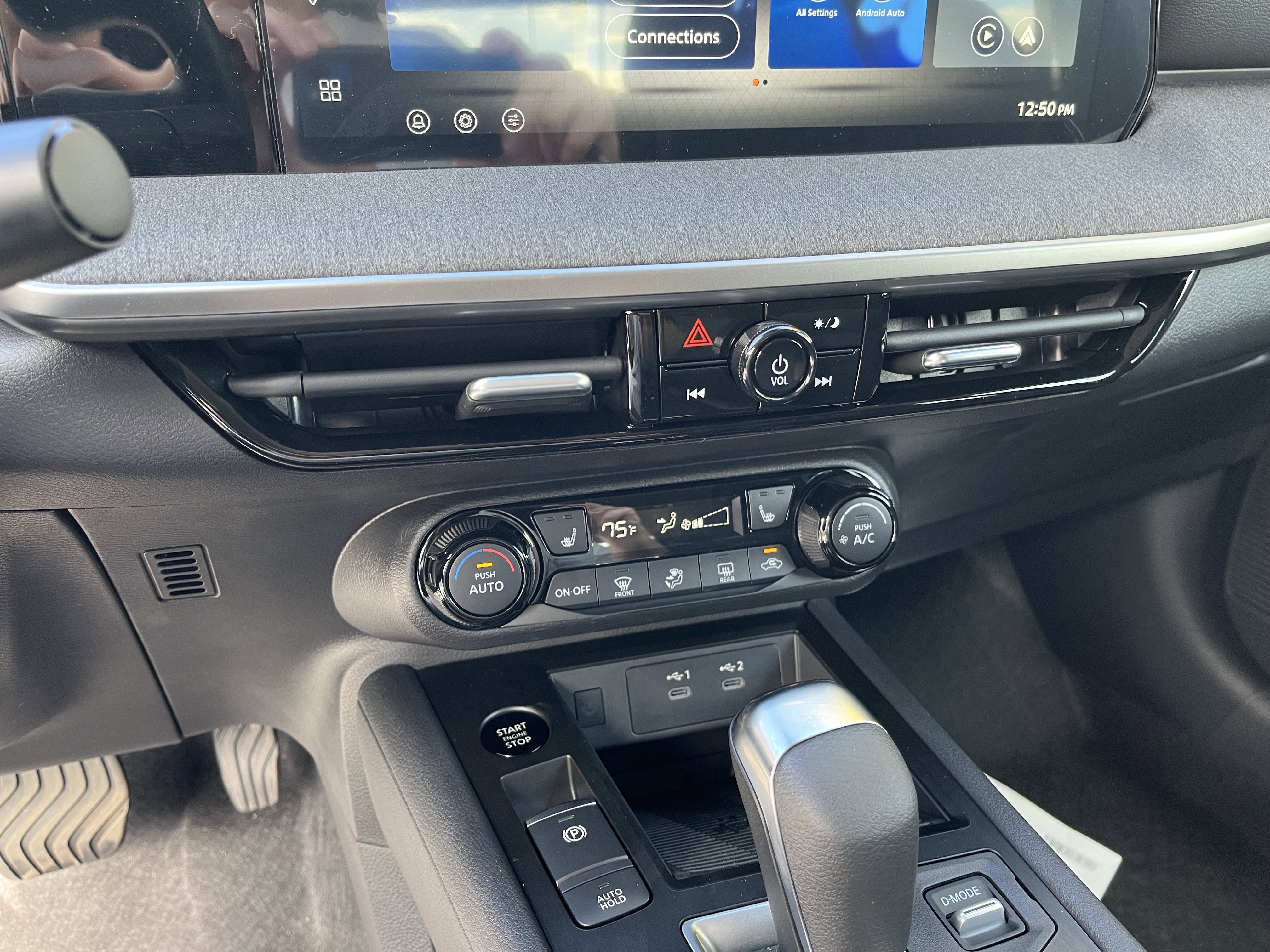 New 2026 Nissan Kicks SV w/ Cold Weather Package image 19
